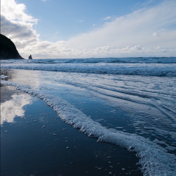 Meet Your Posher - Picture 4 of 6